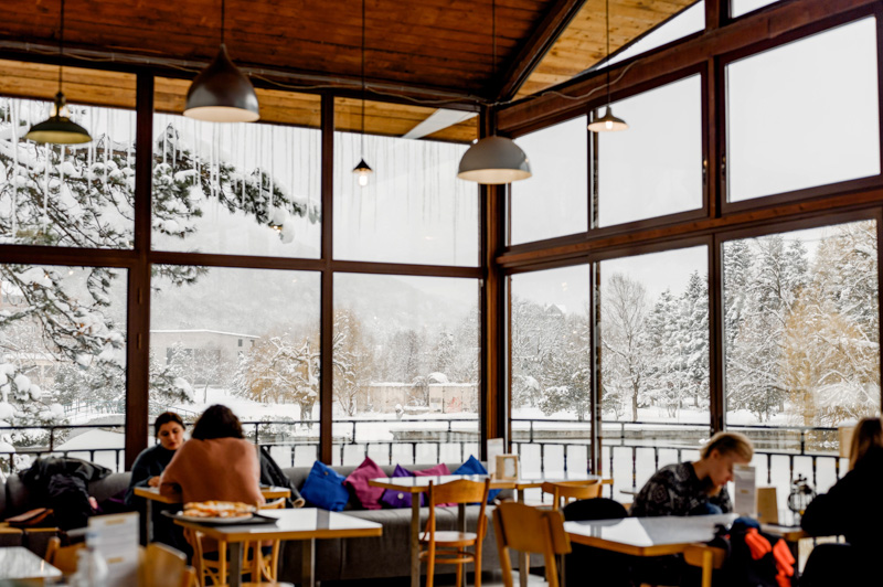 cafe-2_2.jpg cafe-2_2.jpg