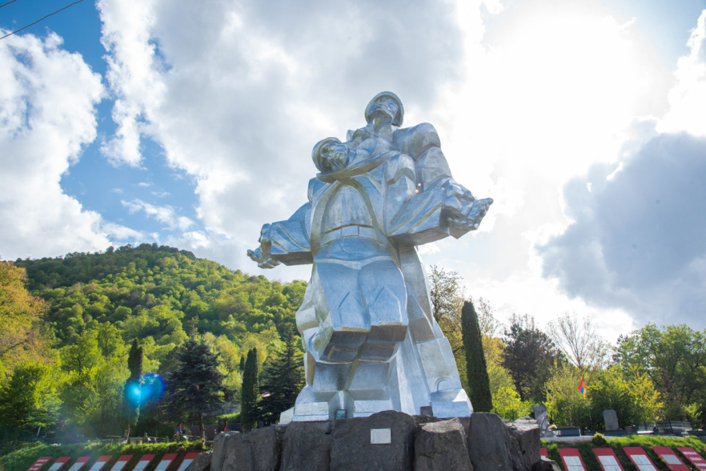 monuments-of-the-city_10.jpg monuments-of-the-city_10.jpg